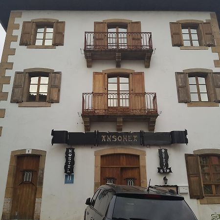 Hostal Ansonea Bera  Buitenkant foto