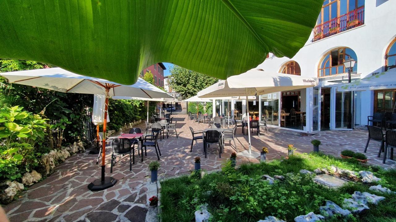 Hostal Ansonea Bera  Buitenkant foto