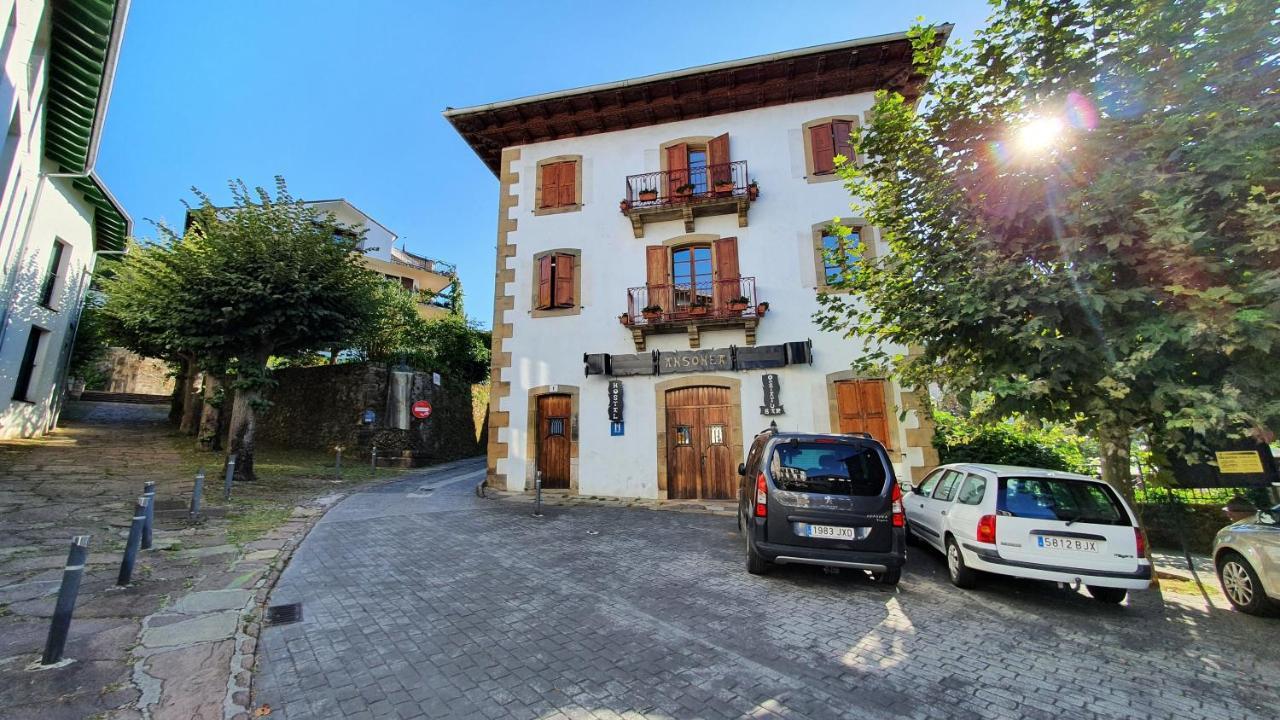 Hostal Ansonea Bera  Buitenkant foto