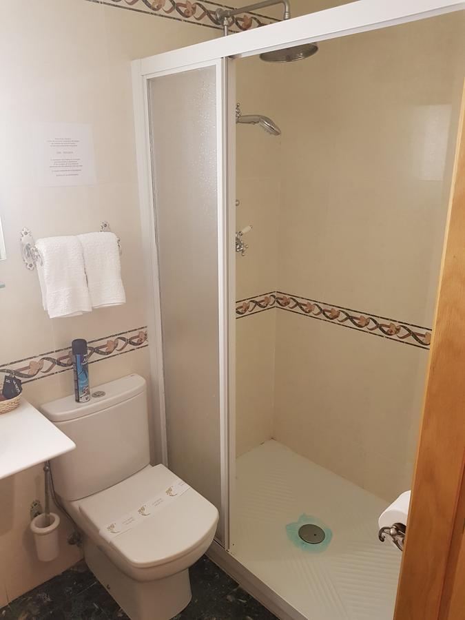 Hostal Ansonea Bera  Buitenkant foto